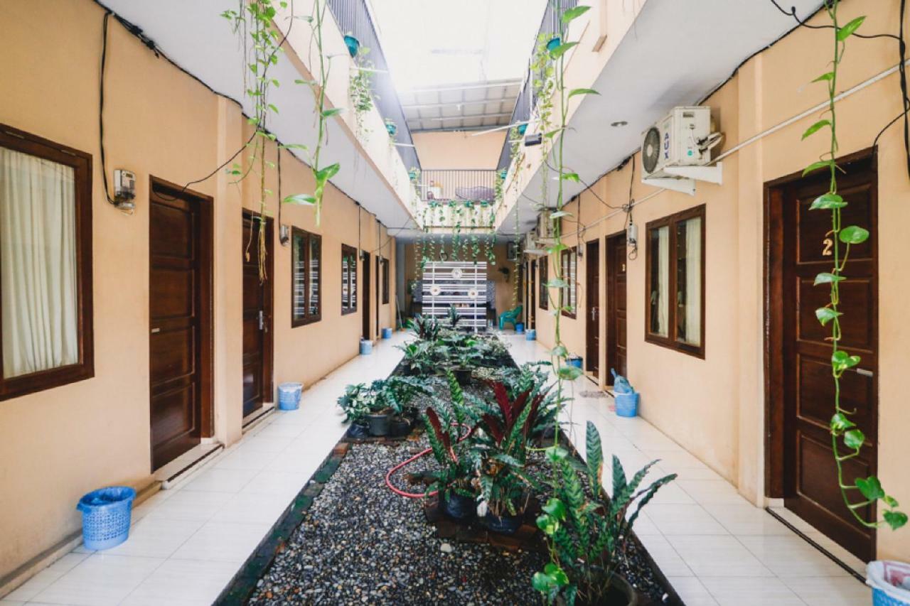 Reddoorz Near Jalan Gatot Subroto Medan Hotell Exteriör bild