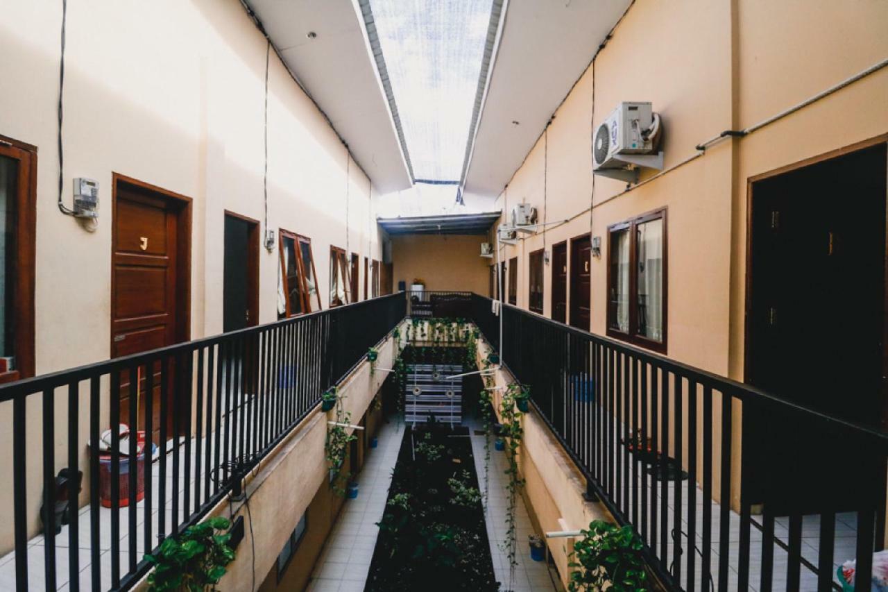 Reddoorz Near Jalan Gatot Subroto Medan Hotell Exteriör bild
